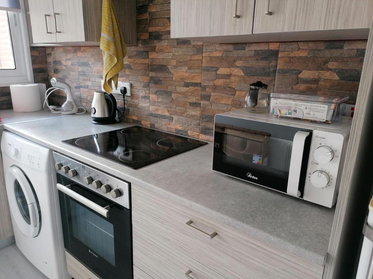 Elenas 1 Bedroom Apartment In Limassol Center Экстерьер фото