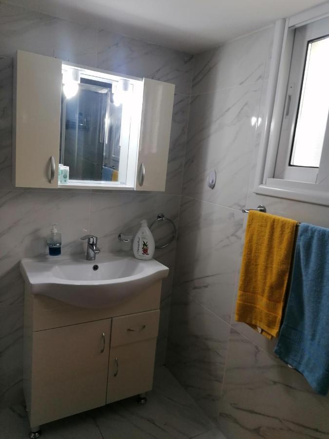 Elenas 1 Bedroom Apartment In Limassol Center Экстерьер фото