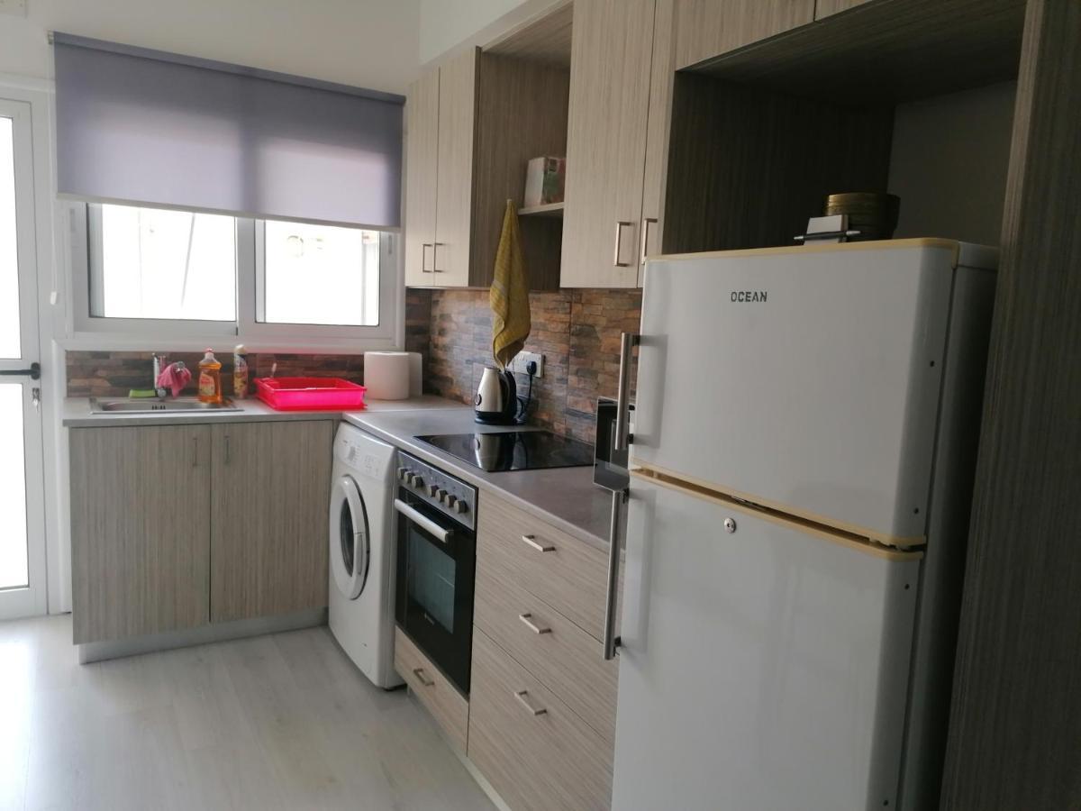 Elenas 1 Bedroom Apartment In Limassol Center Экстерьер фото