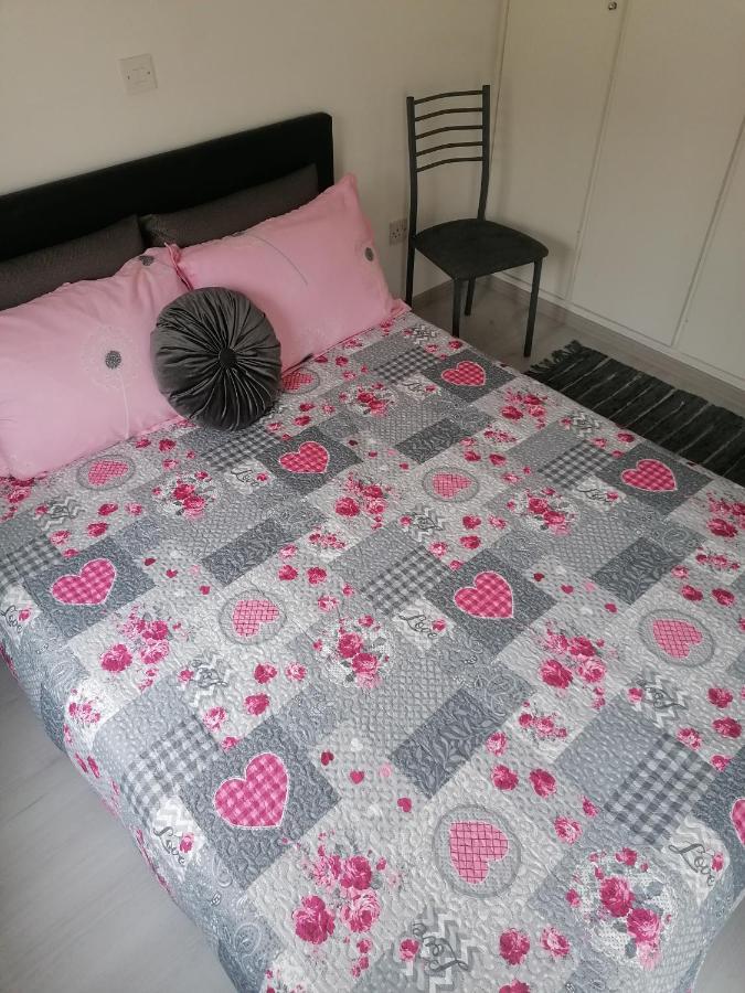 Elenas 1 Bedroom Apartment In Limassol Center Экстерьер фото